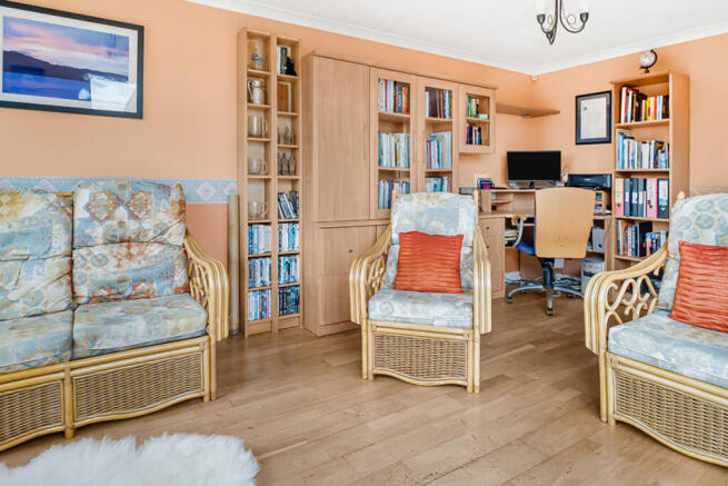 4 bed Detached for sale Image 10