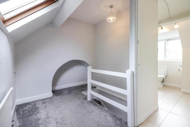 2 bed Terraced for sale Image 8