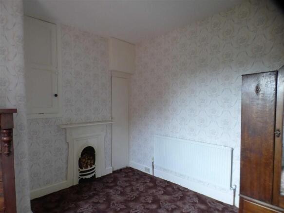 BEDROOM 2