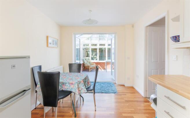 CHAIN FREE HOME IN QUIET CUL-DE-SAC - The Chandlers, Cowes photo 4