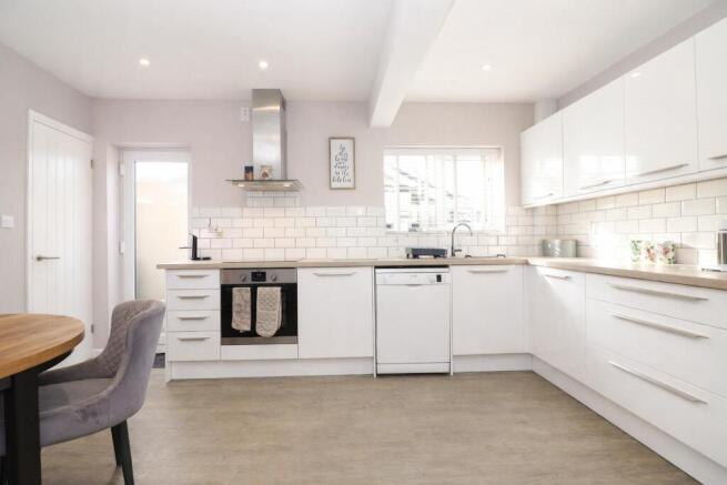 Kitchen/Breakfast Room