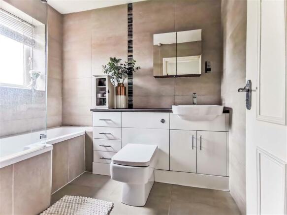 En-suite Bathroom