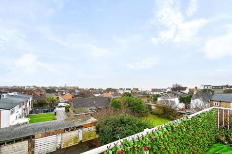 South Street, Lancing, BN15