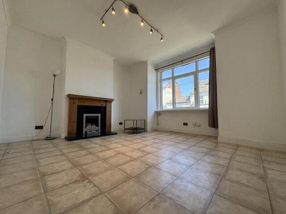 3 bed House to rent Image 6