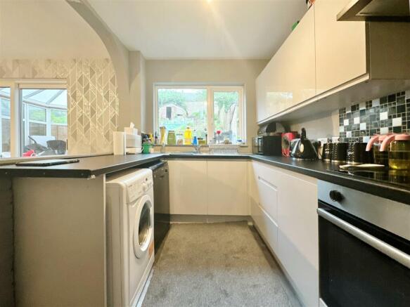 Kitchen.JPG
