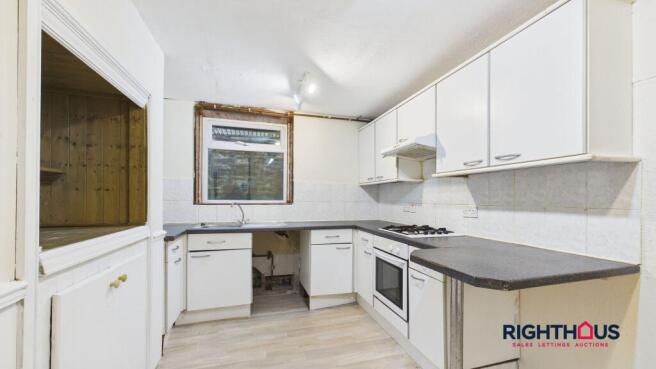 2 bed Terraced to rent Image 4