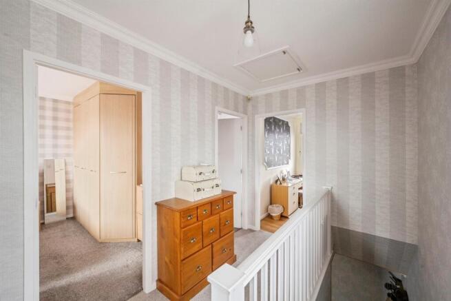 3 bed Detached for sale Image 9