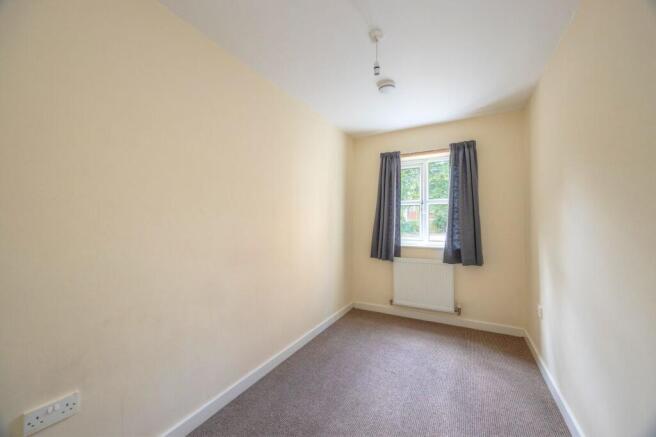 2 bed Apartment to rent Image 6