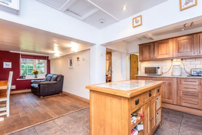 Breakfast Kitchen: