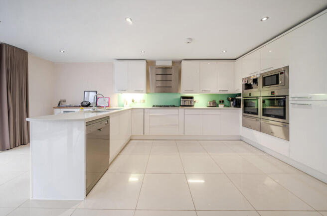 1408019-2-698483d...