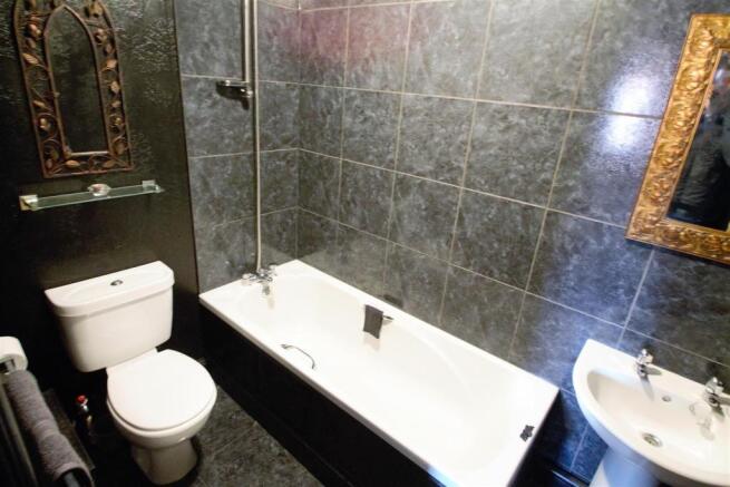 bathroom good.jpg