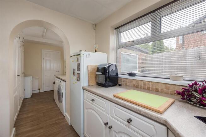3 bed House for sale Image 6