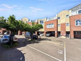 Flat 44, Sundial Court, Barnsbury Lane, Surbiton KT5 9AN