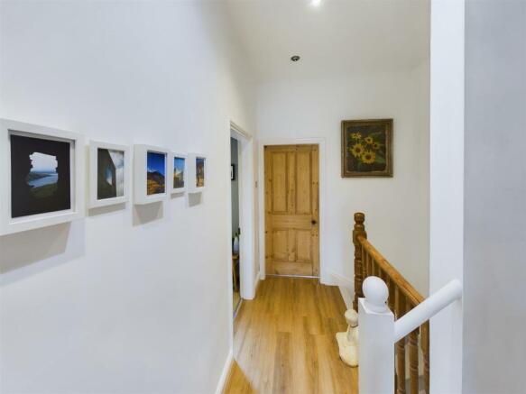 FIRST FLOOR LANDING