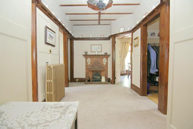 4 bed Detached for sale Image 4