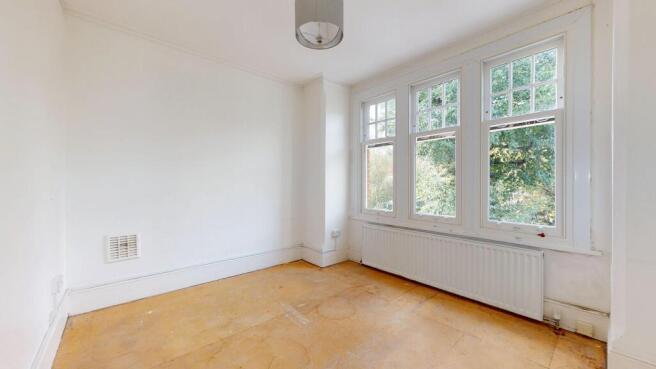 Flat 4 12 Kings Avenue, Ealing, London, W5 2SH