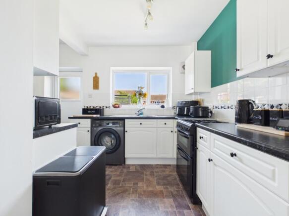 2 bed Semi-Detached for sale Image 6