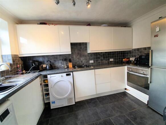 36 Lanercost Way -kitchen.jpg
