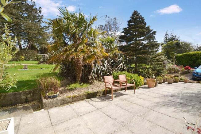 FRONT PATIO