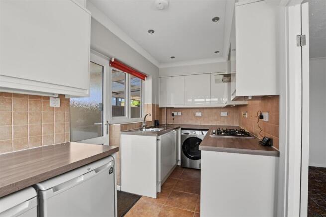 Kitchen_1.jpeg