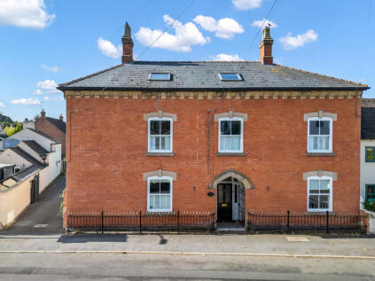 Main Street, Derby, DE74