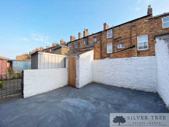 2 bed Terraced for sale Image 9
