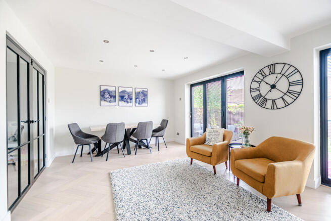 4 bed Detached for sale Image 7