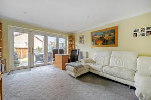 66, Huntingdon Road, Woking GU21 3JP