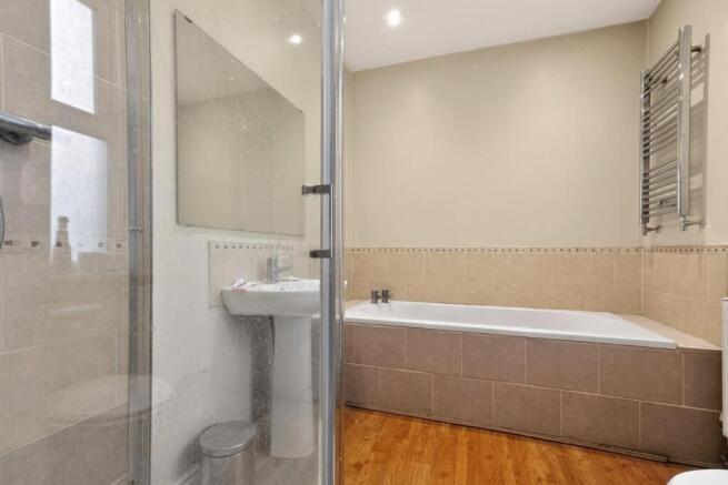 3 bed Terraced for sale Image 12