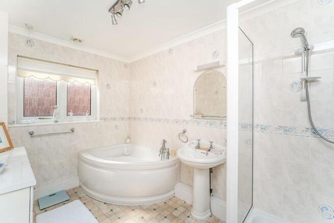 Bathroom/Shower Room