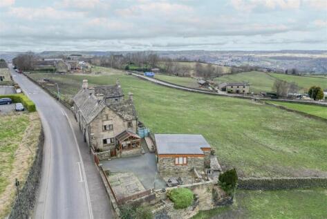 132, Pinnar Lane, Southowram, HX3 9QH