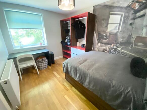 2 bed Terraced for sale Image 5