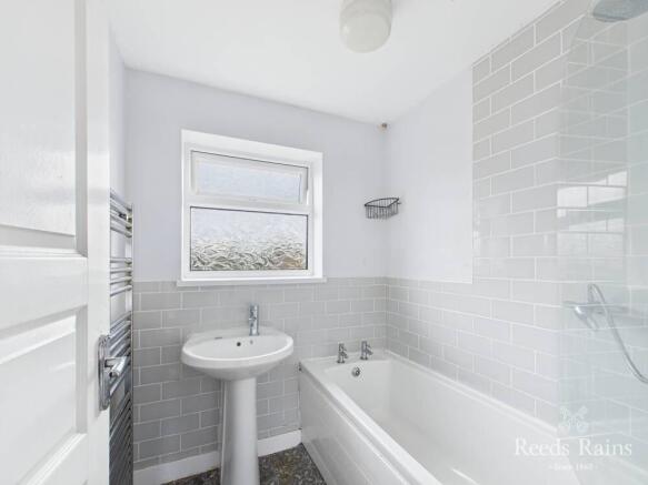 3 bed Semi-Detached for sale Image 9