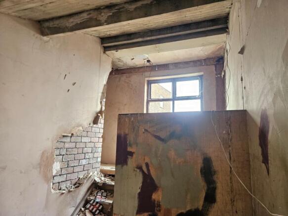 2 bed Apartment for sale Image 4
