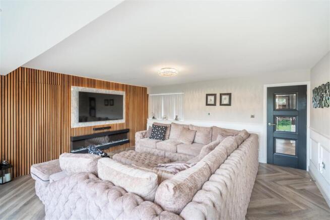 3 bed Detached for sale Image 8