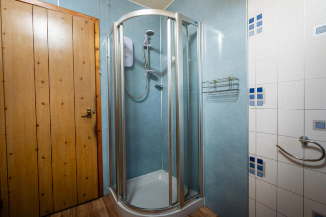 Shower Room.