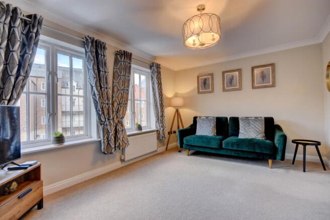 4 bed Town House for sale Image 6