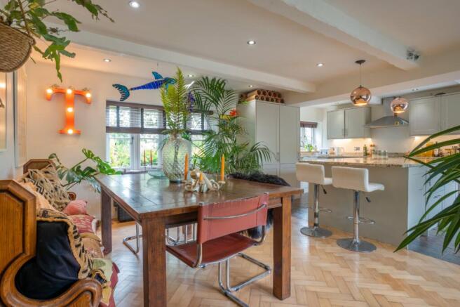 Kitchen/Dining Rm