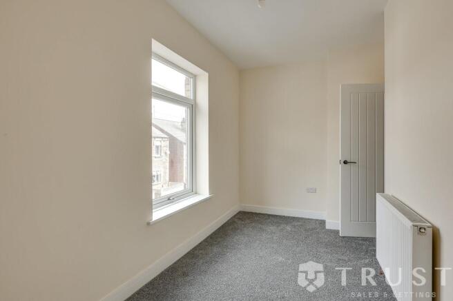 2 bed Terraced for sale Image 8