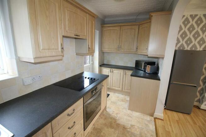 11 Bedale Ave-Kit2.JPG