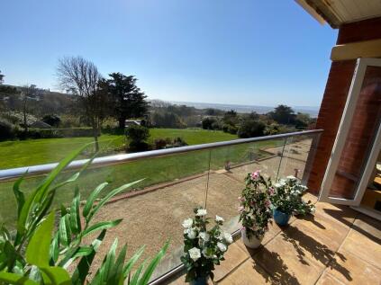 Douglas Avenue, Exmouth