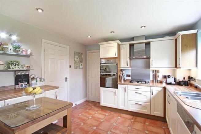 Kitchen Image one