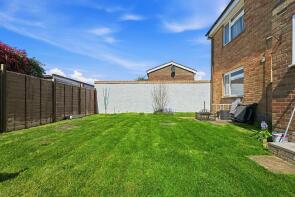 2, Shamrock Close, Chichester PO19 6TS