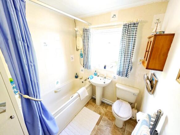 2 bed Detached Bungalow for sale Image 10