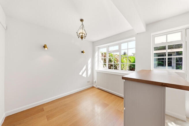 3 bed Semi-Detached for sale Image 8