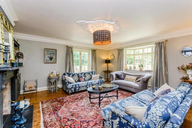 8304455-interior22.jpg