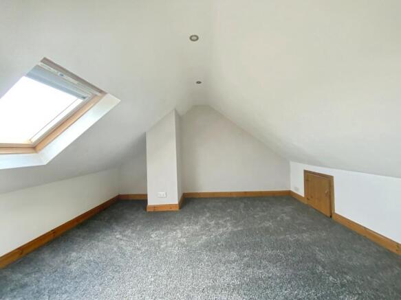 2 bed Terraced for sale Image 8