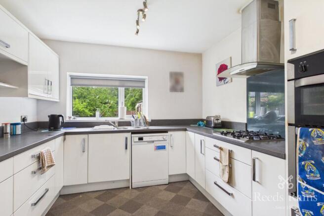 Mill Farm Close, Warrington, Cheshire, WA2 photo 4