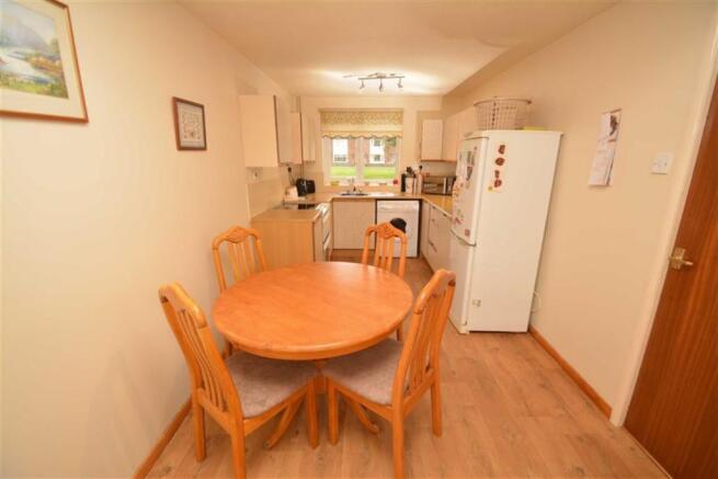 KITCHEN/ BREAKFAST R