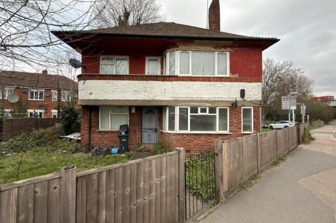 1 Pymmes Close, Enfield, London N13 4NJ